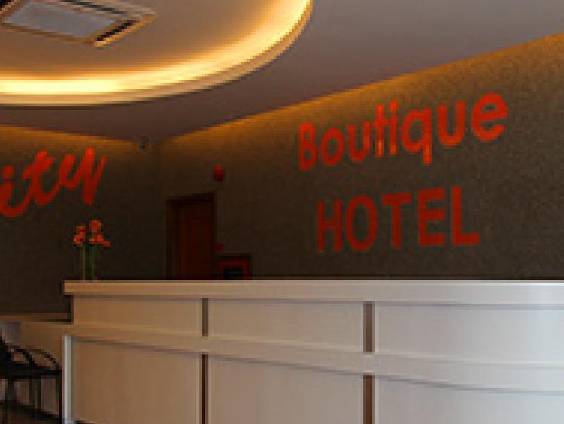Oyo 419 City Boutique Hotel Банги Екстериор снимка