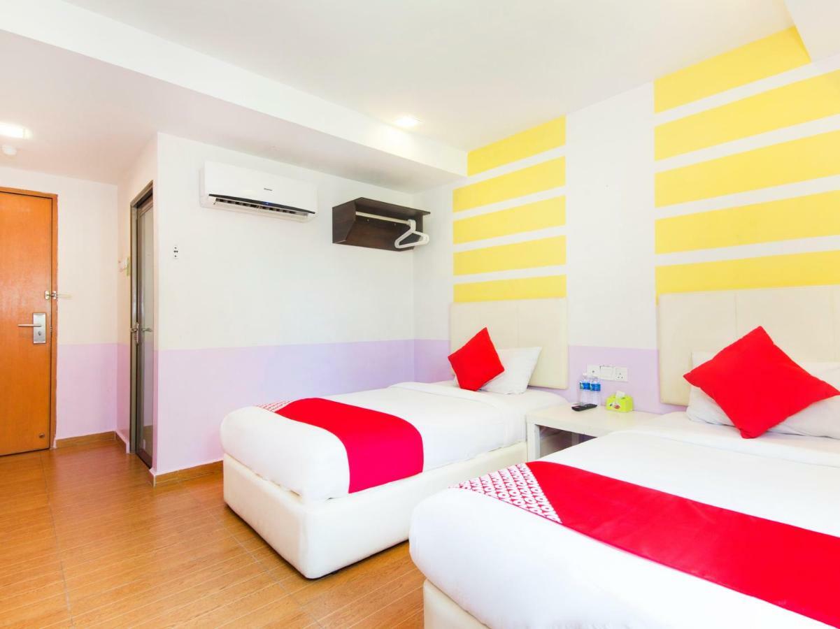 Oyo 419 City Boutique Hotel Банги Екстериор снимка