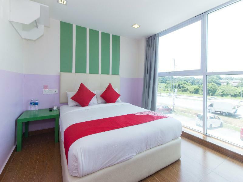 Oyo 419 City Boutique Hotel Банги Екстериор снимка
