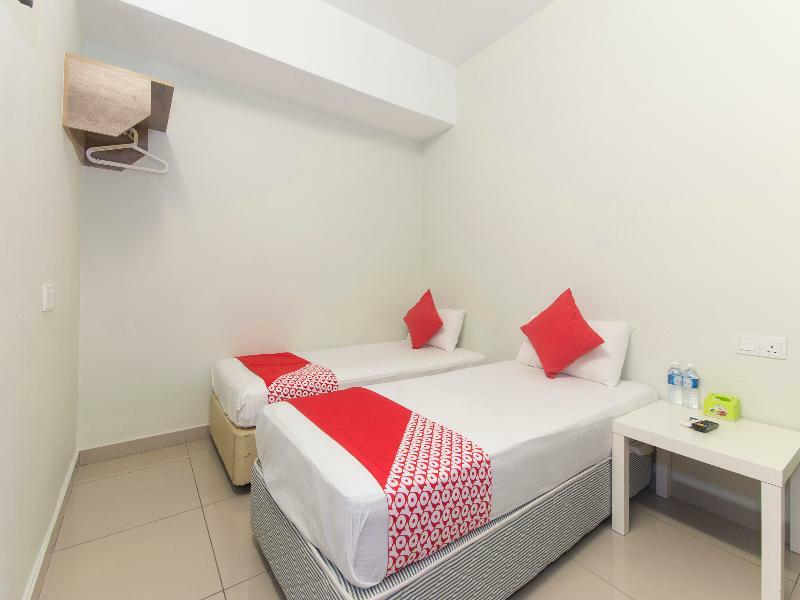 Oyo 419 City Boutique Hotel Банги Екстериор снимка