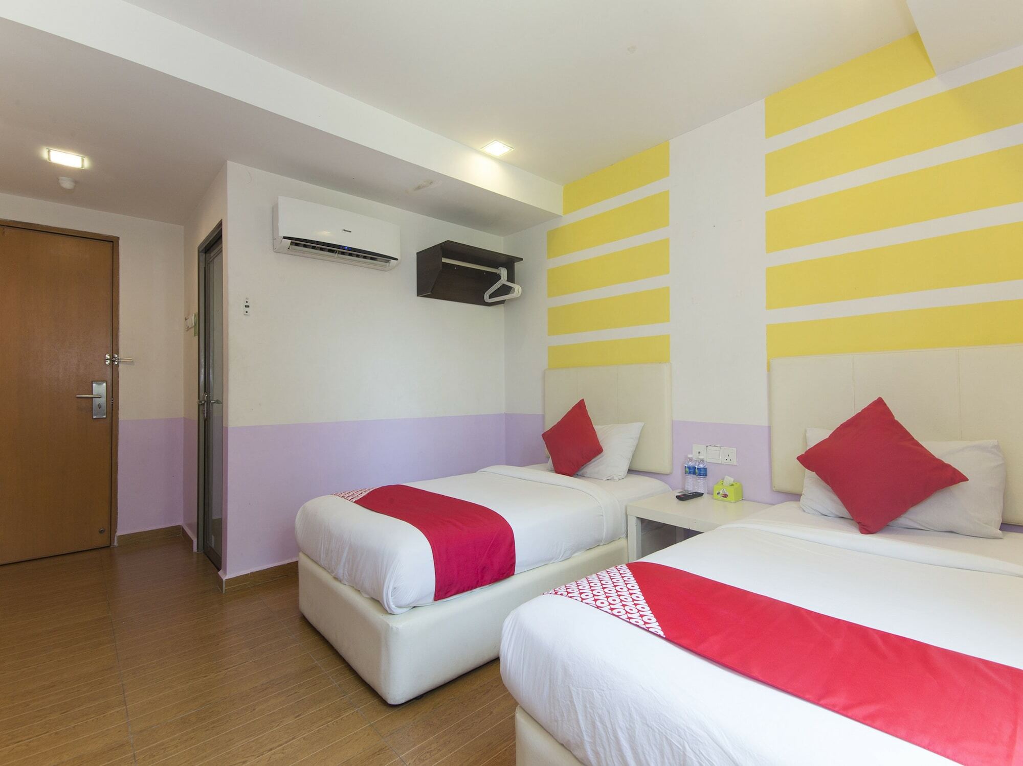 Oyo 419 City Boutique Hotel Банги Екстериор снимка