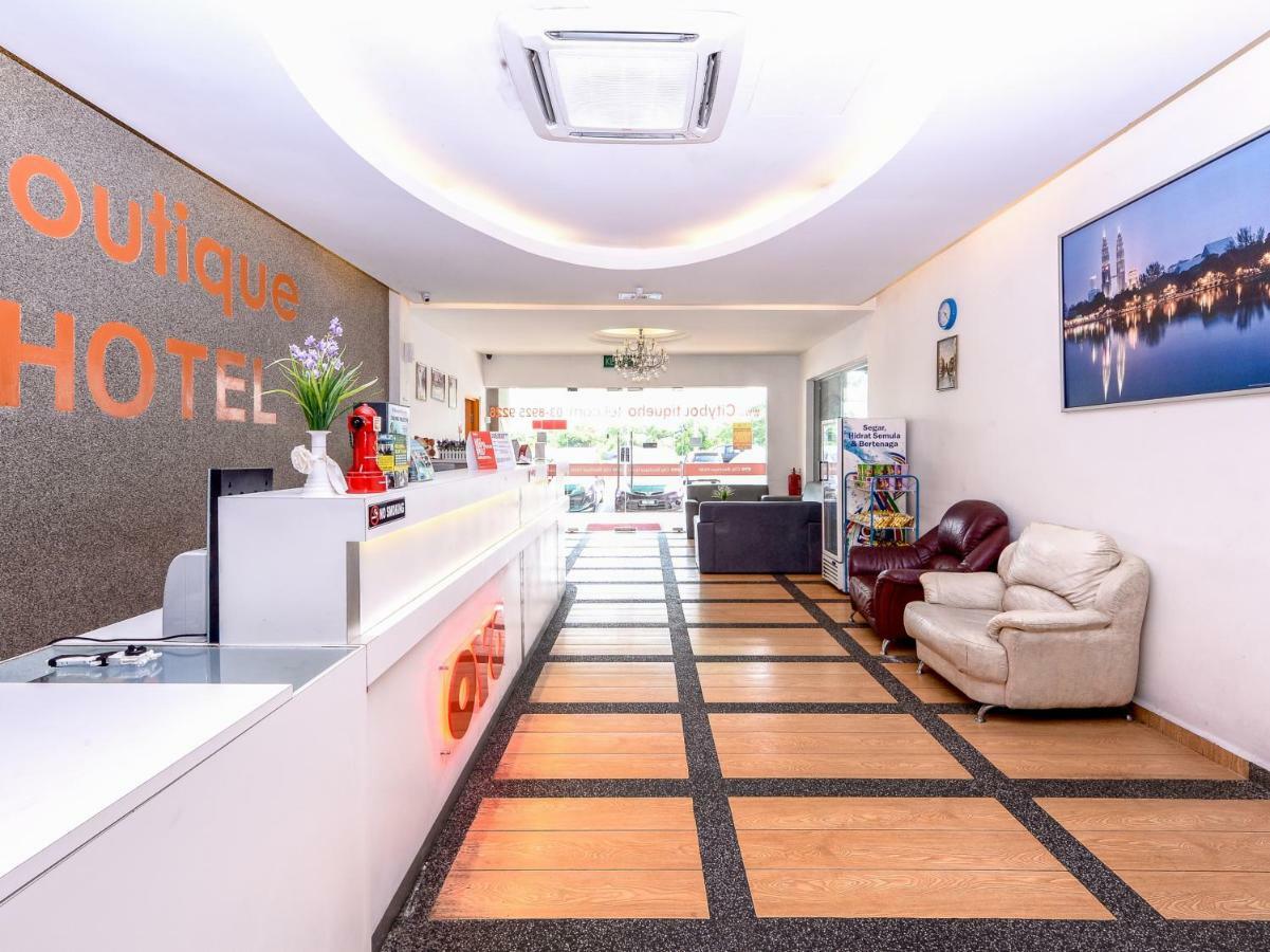 Oyo 419 City Boutique Hotel Банги Екстериор снимка